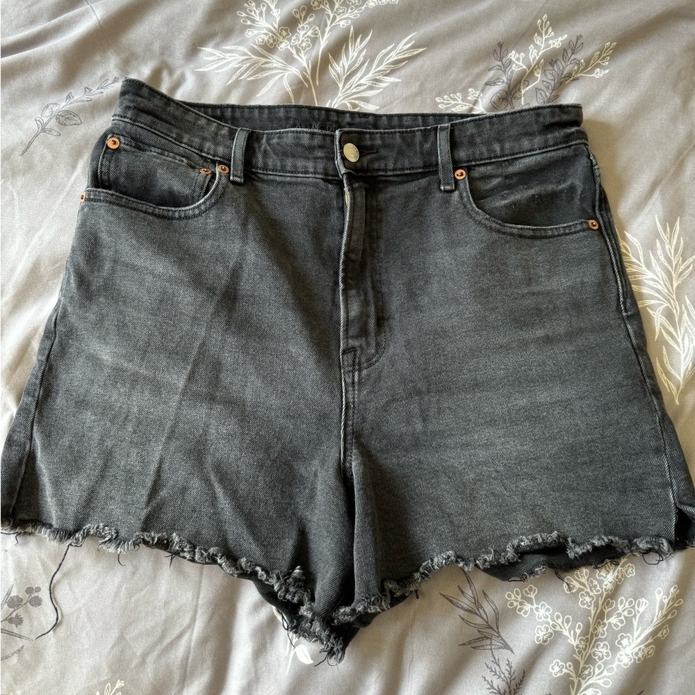 American Eagle Highest Rise Boyfriend Short